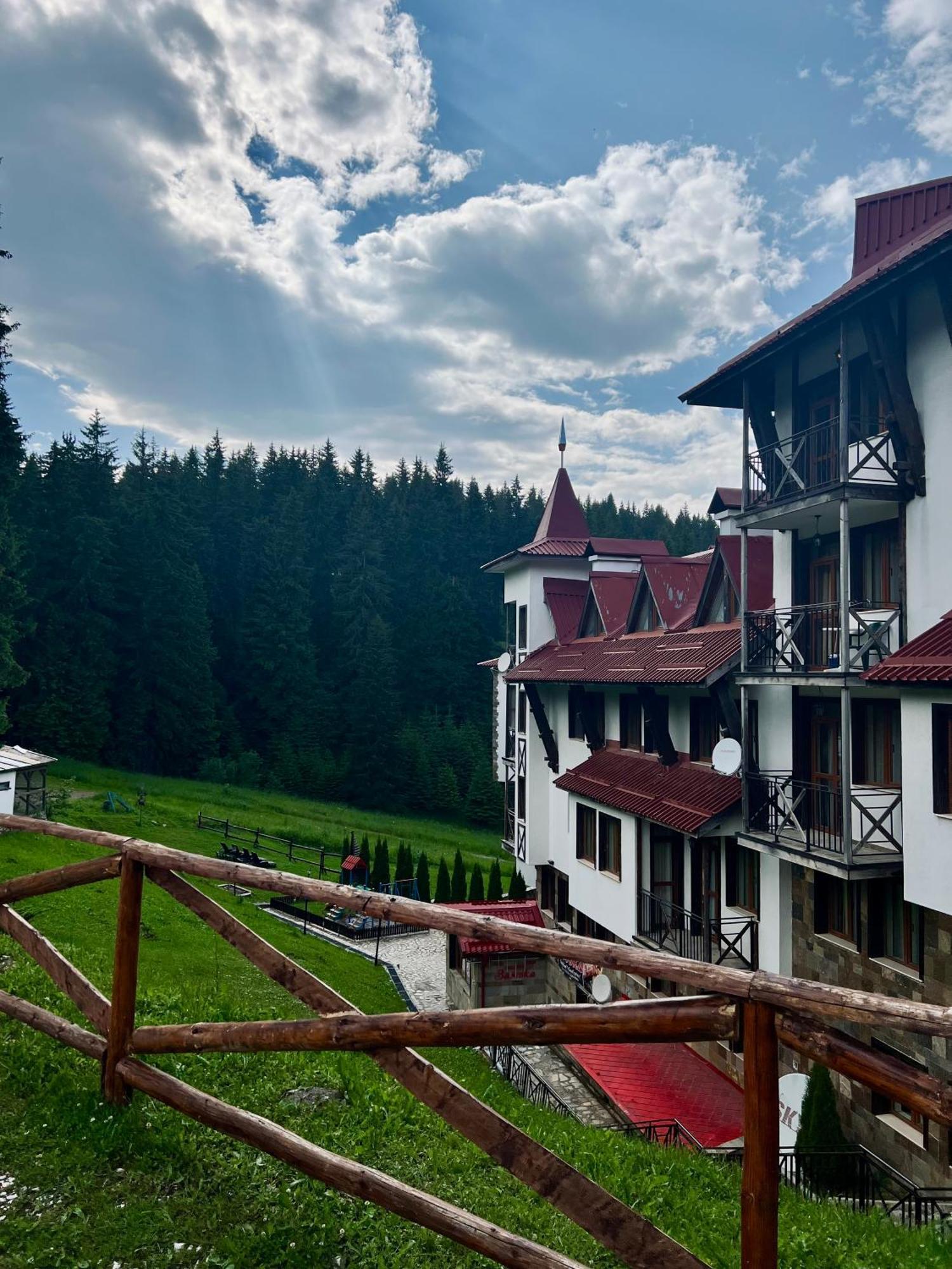 Апартамент Касъл Pamporovo Buitenkant foto
